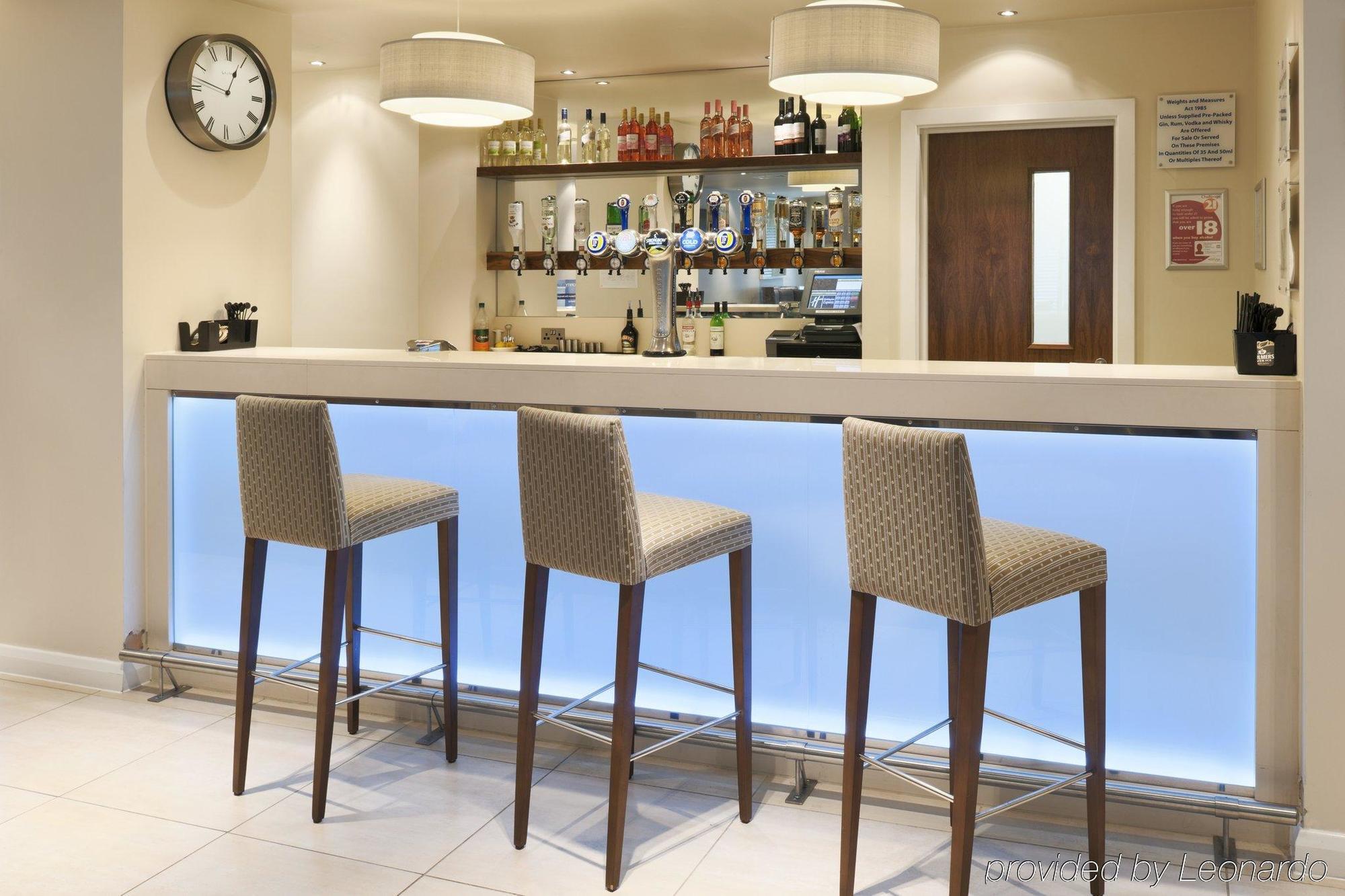 Holiday Inn Express Manchester City Centre By Ihg Ресторант снимка