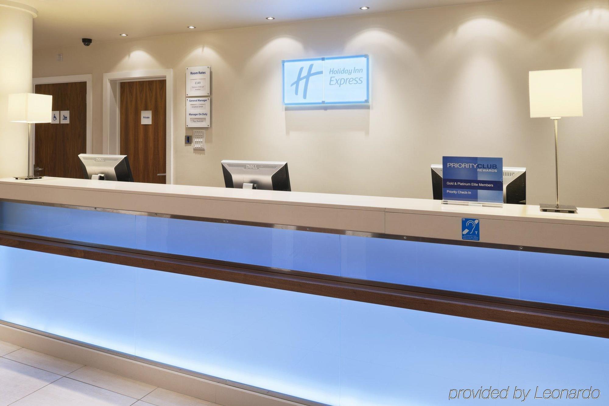 Holiday Inn Express Manchester City Centre By Ihg Интериор снимка