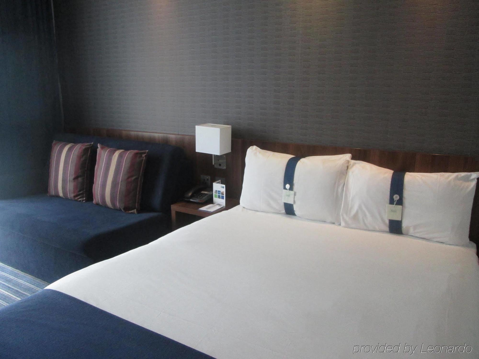 Holiday Inn Express Manchester City Centre By Ihg Екстериор снимка